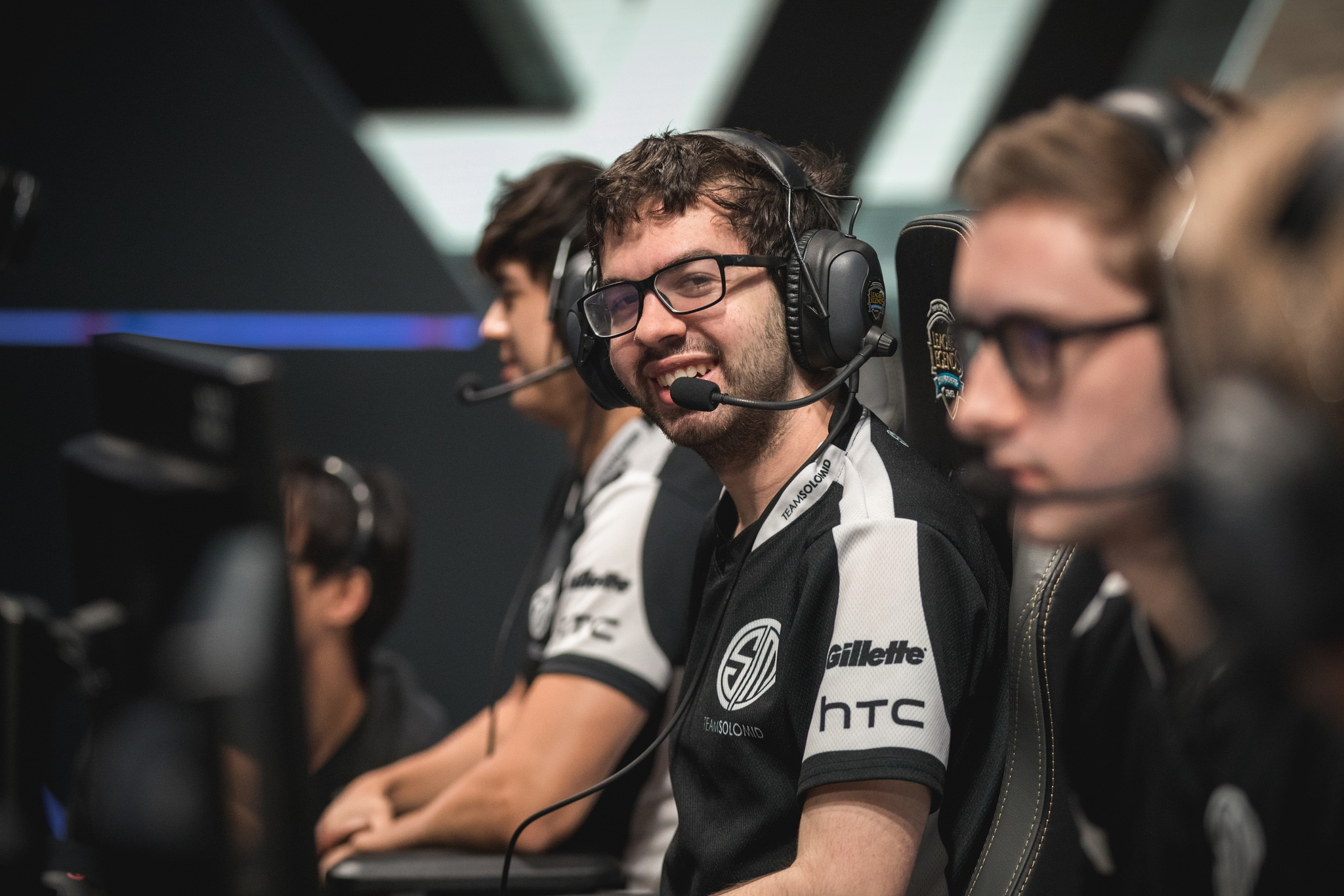 TSM игра. TSM фото. TSM League of Legends состав.