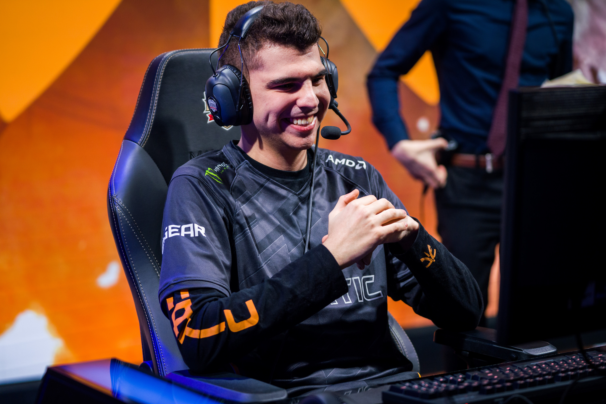 Fnatic end Schalke’s playoff dream in the EU LCS.
