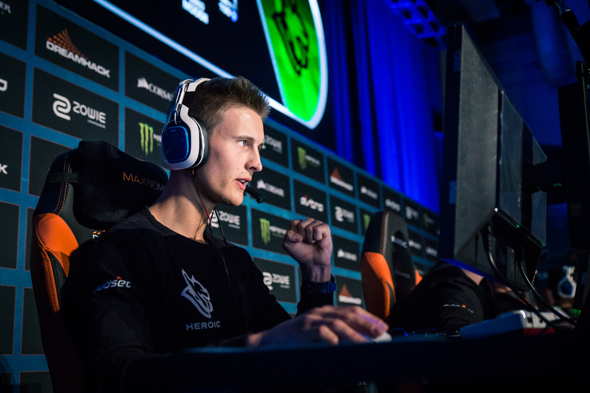 Go og. Valde КС го. Valde игрок CS go. North КС го. Interz КС го.