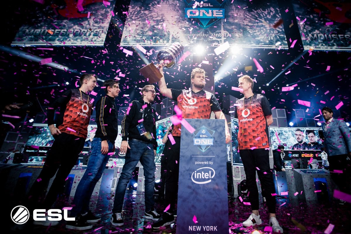 Mouz Overcome Liquid In Maps To Win Esl One New York Dot Esports