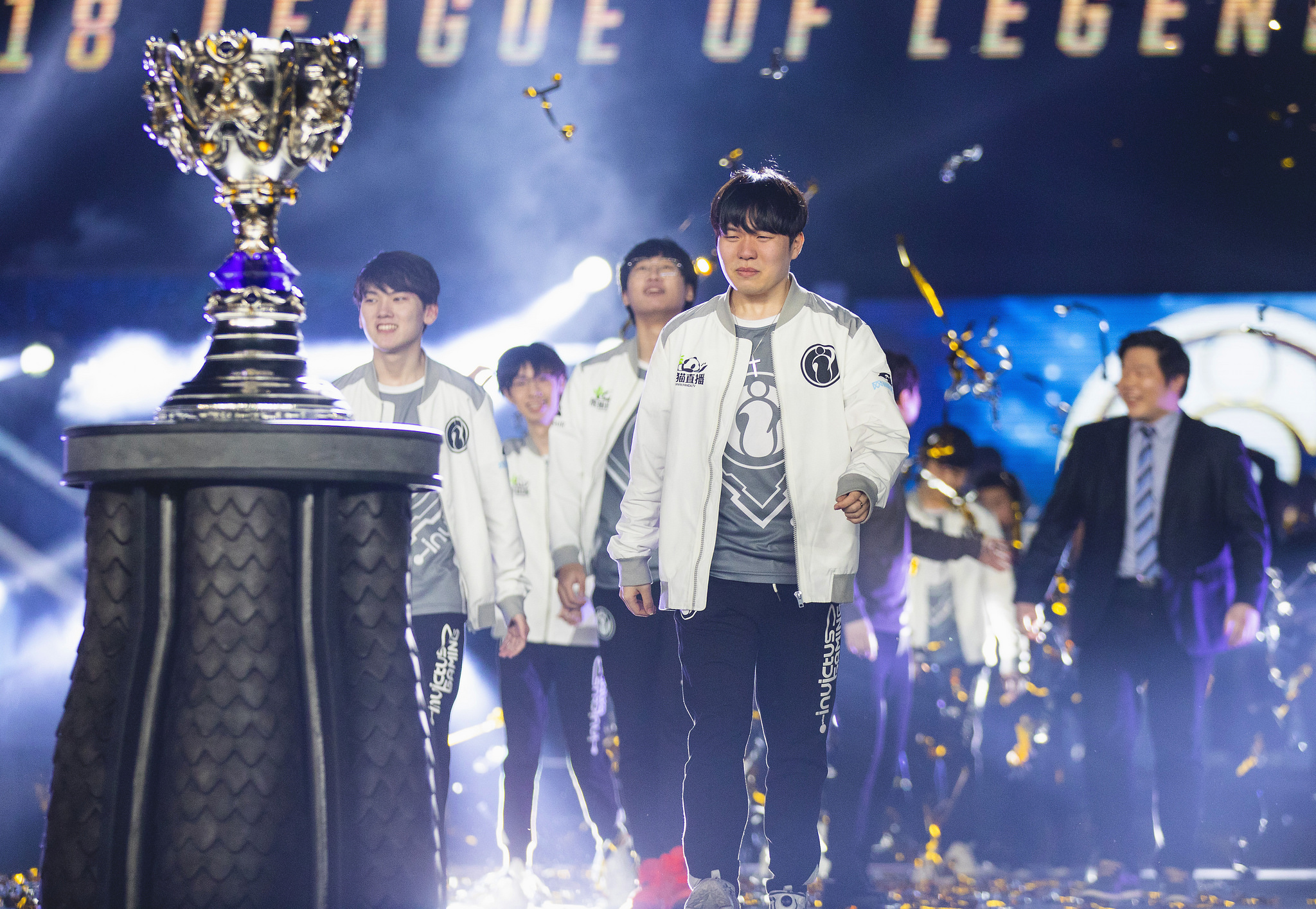 The most powerful photos the 2018 Legends World Championship - Dot Esports