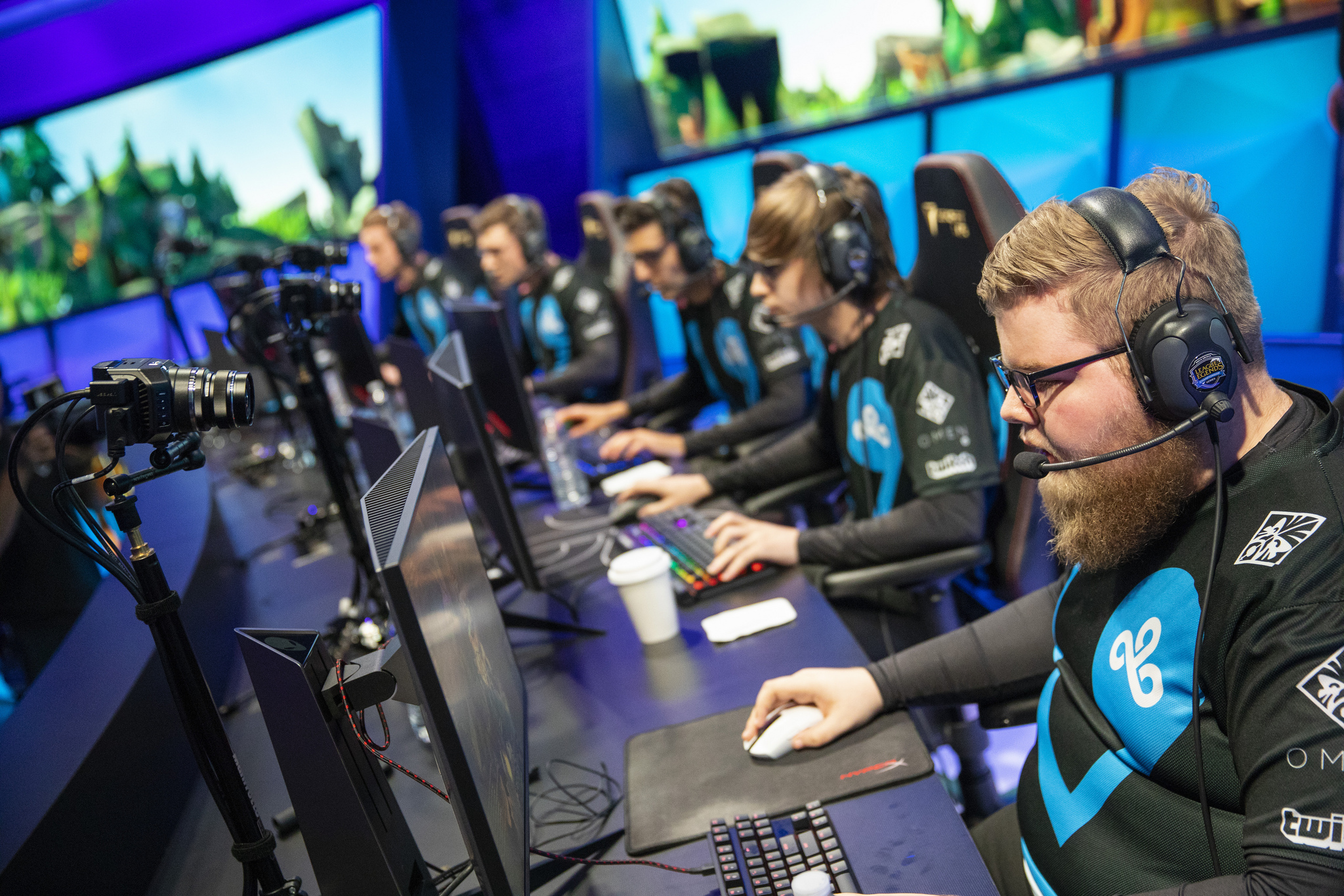 Nisqy S Aatrox Leads Cloud9 Past 100 Thieves For Their First Win Of The 2019 Lcs Spring Split Dot Esports