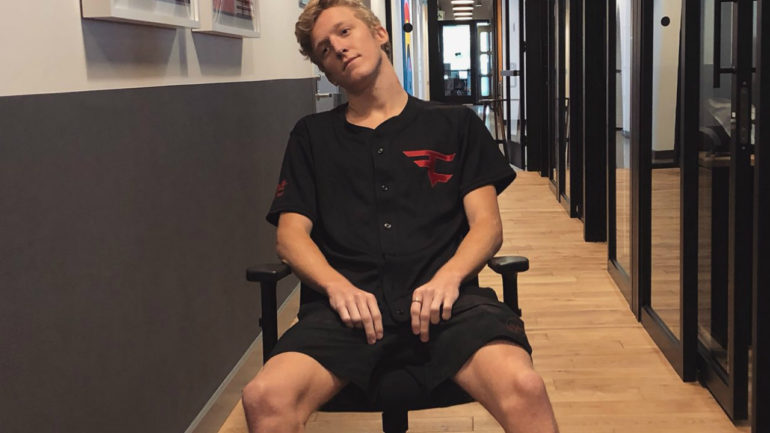 Tfue Fortnite Twitch Tfue Was Allegedly Stream Sniped By Another Fortnite Streamer On Twitch Dot Esports