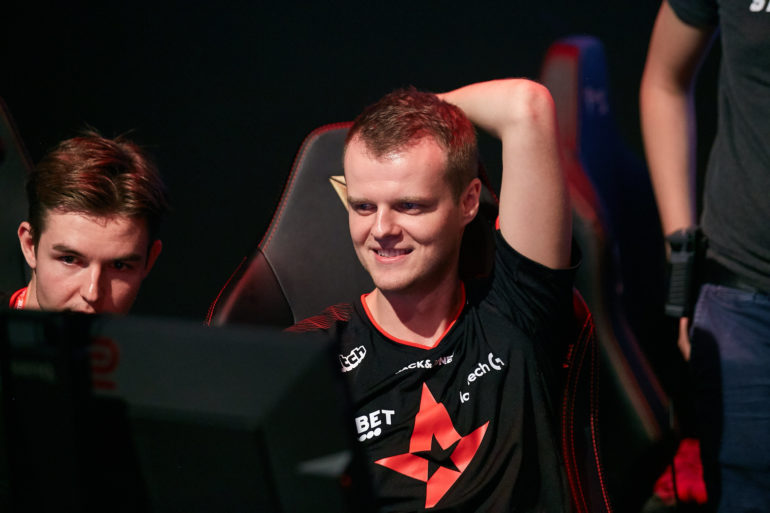 Astralis eliminate GODSENT to stay alive at PGL Stockholm Major - Dot ...
