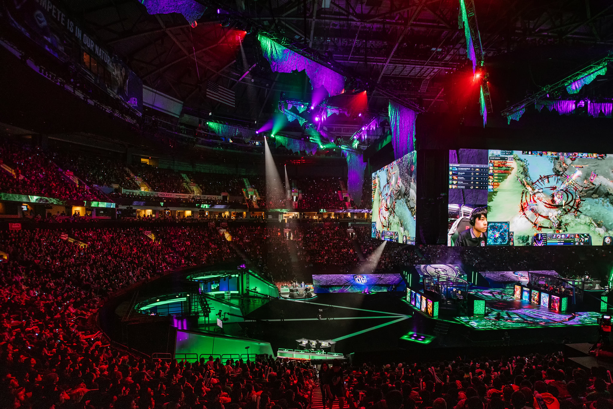 Интернешнл 24. The International 2021 Арена. The International 2019 Арена. The International по Dota 2. International Dota 2 стадион.