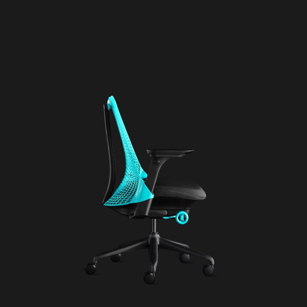 logitech и herman miller кресло