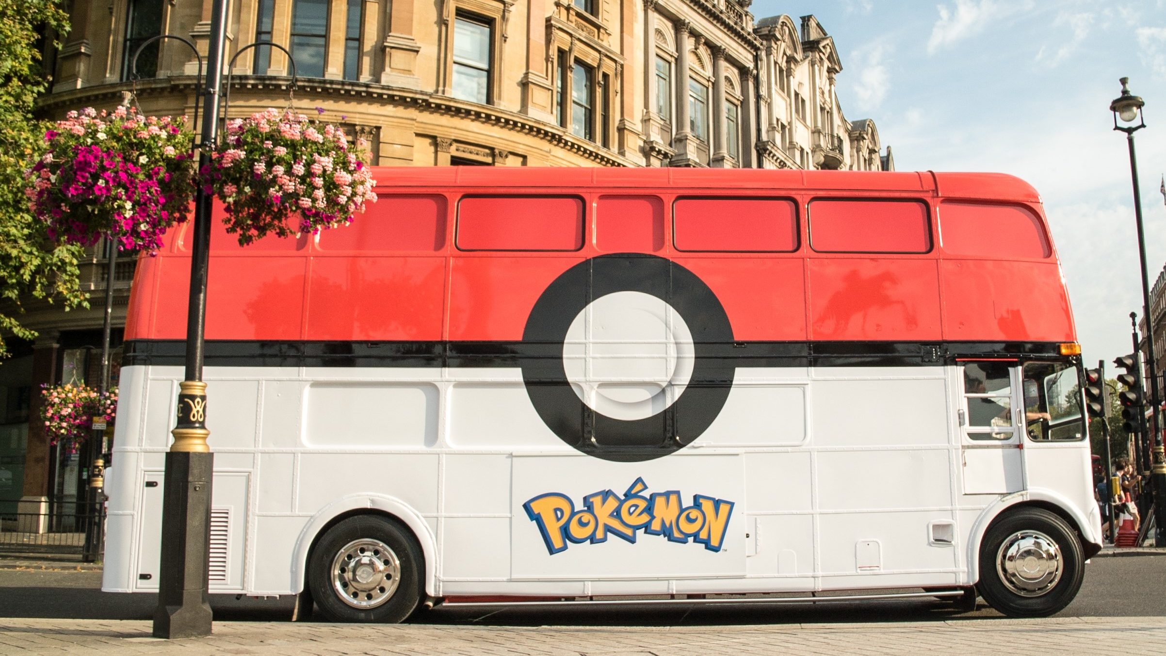 Pokemon Releases Digital Galar Expedition Guide To Accompany Uk Pokemon Bus Tour Youtube Series Dot Esports