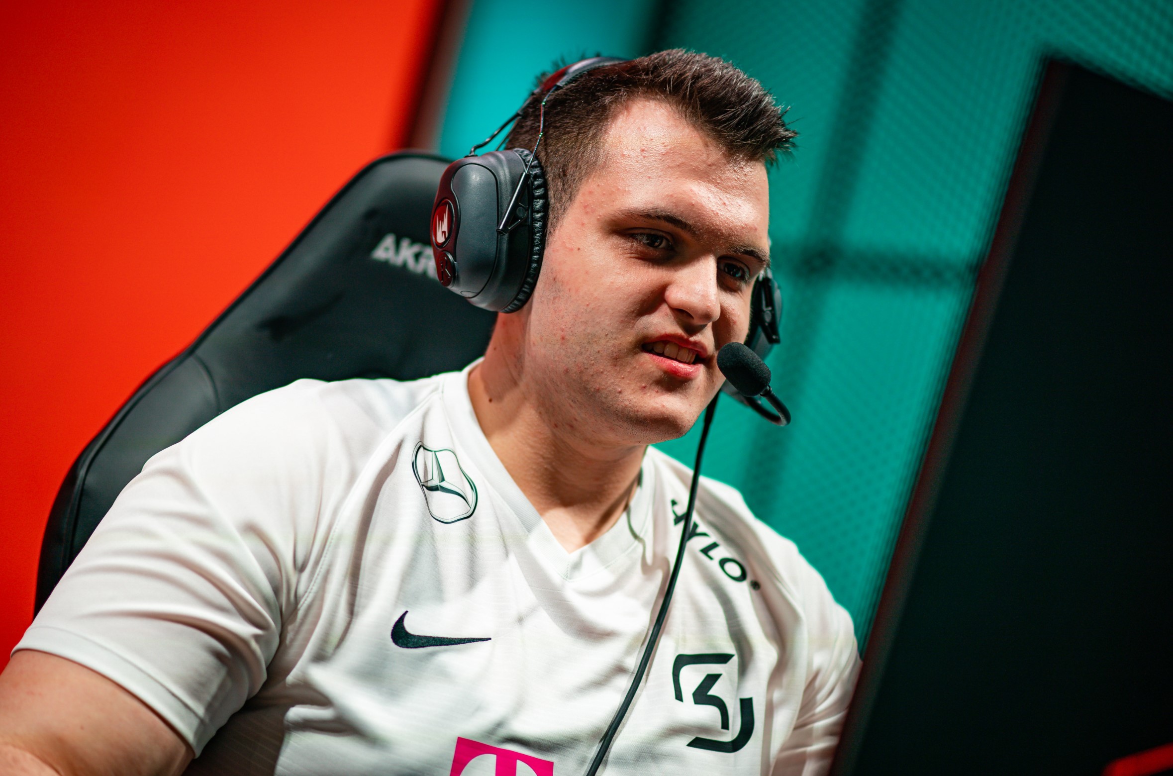 Limit Reportedly Set To Join Fc Schalke 04 Will Be Replaced By Treatz Dot Esports