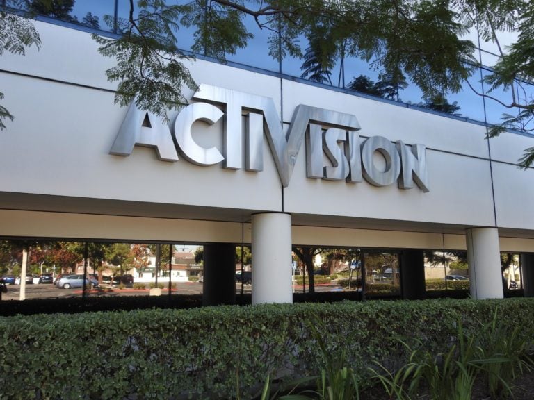 La incorporación de la directora de Activision Blizzard se ve obstaculizada por la adquisición de Microsoft, dice la compañía