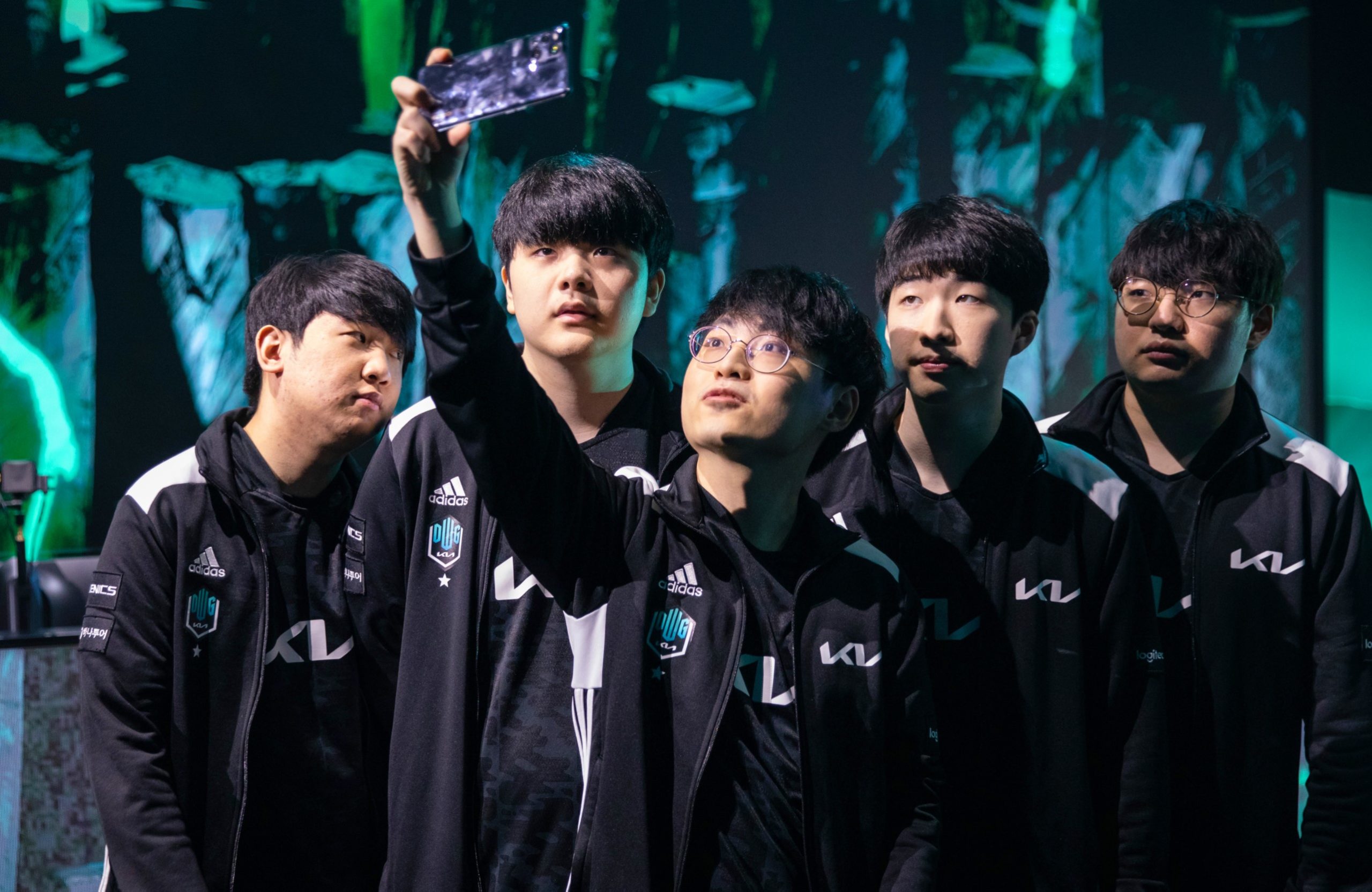 DWG KIA secure No. 1 seed, Cloud9 denied miracle run on fifth day of ...