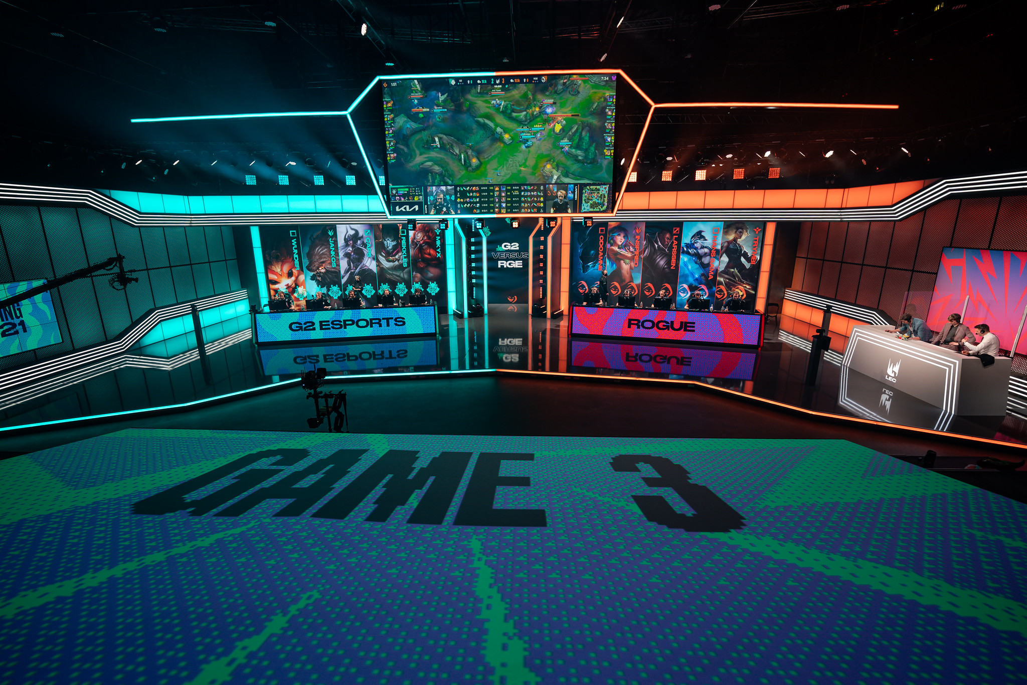 Riot Confirms Lec Will Be Back To Online Play For 2021 Summer Split Dot Esports