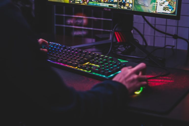 What is the difference between ANSI and ISO keyboards? Dot Esports