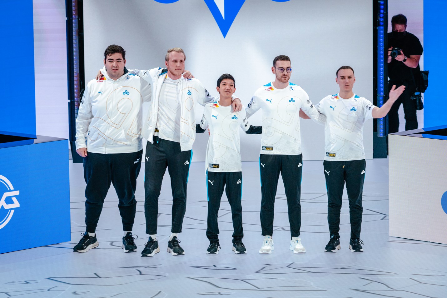 Cloud9 battle Unicorns of Love in last game of Worlds 2021 play-in group stage - Dot Esports