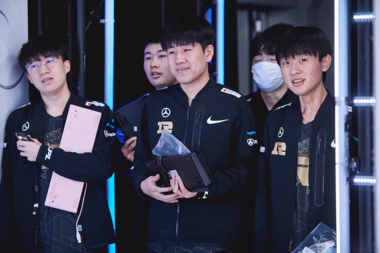 Potential upset on the horizon: Royal Never Give Up, Hanwha Life Esports enter match trending in different directions