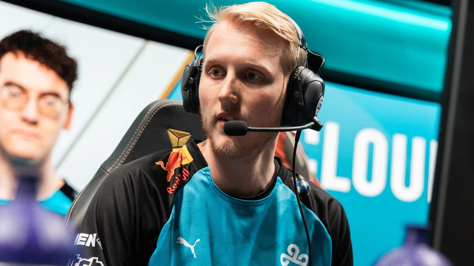 Zven playing League of Legends for Cloud9.