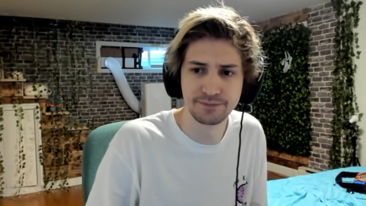 xQc claims Austinbased Twitch stars are 'overly competitive, extremely