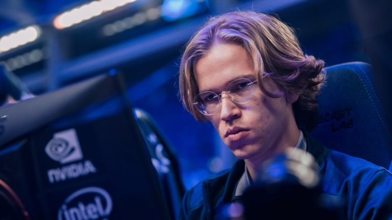 Topson plans to return to competitive Dota 2, OG to allow him to sign elsewhere for TI 2022