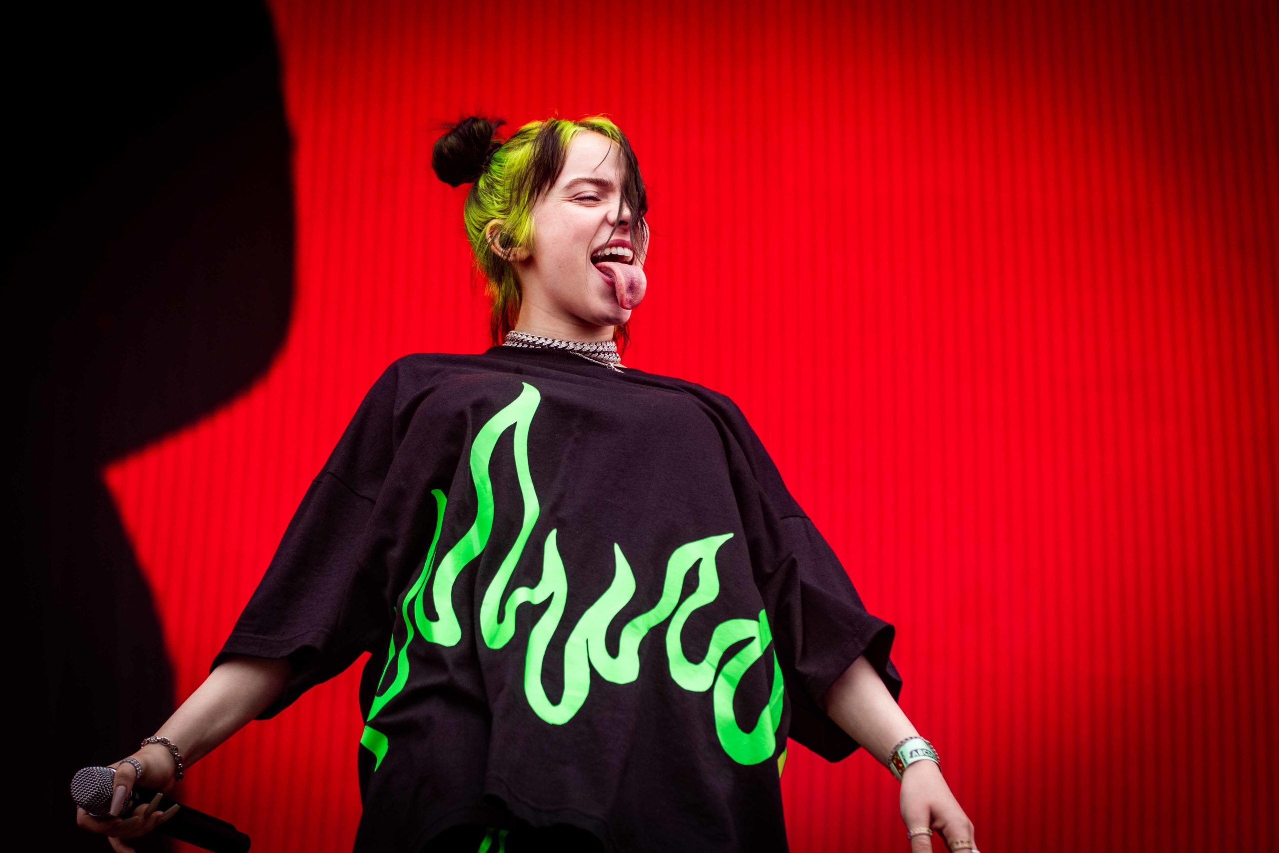 Wave of 'frustrated Billie Eilish' memes overtakes League, VALORANT ...