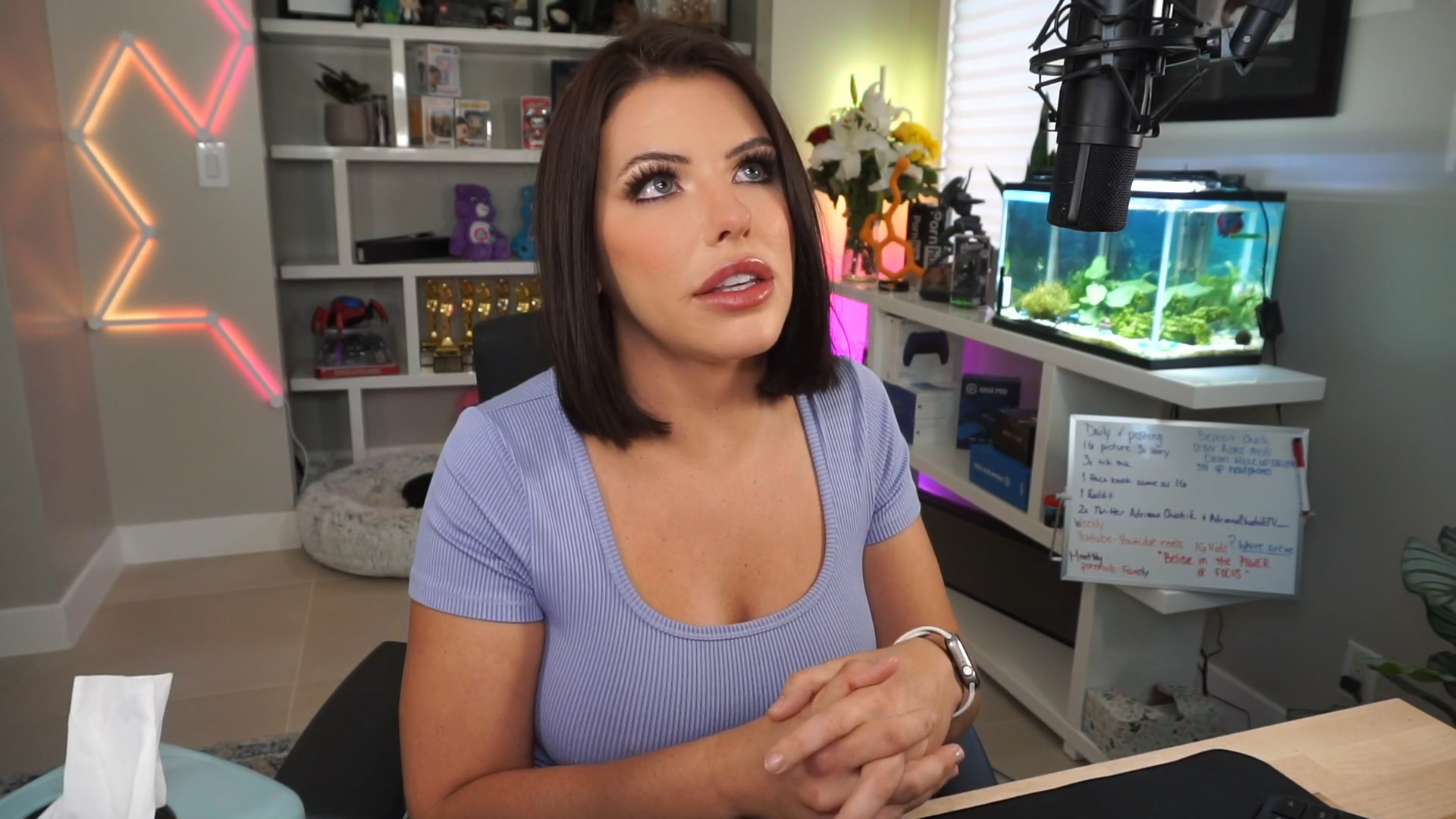 Adriana Chechik Isn T Allowed In The Twitch Rivals Fortnite No Build