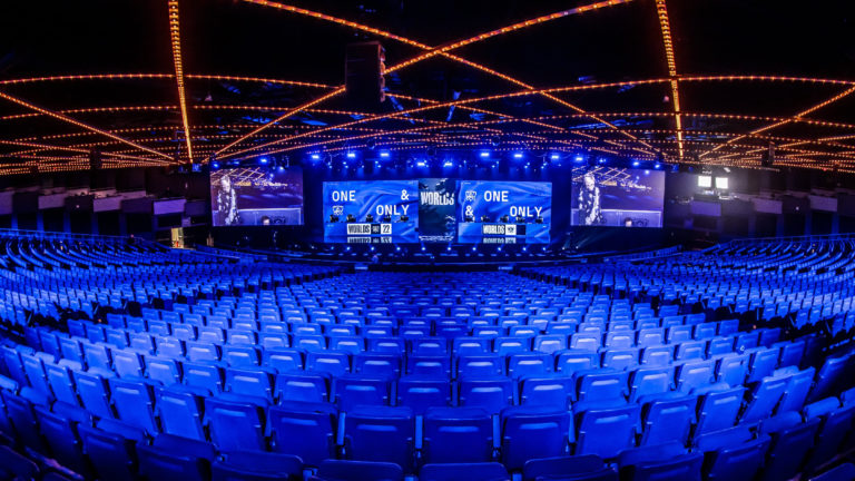 No LED signs at Worlds 2022? Riot clarifies policy after fans are denied entry into Hulu Theater