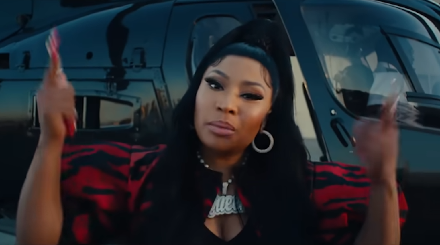 Nicki Minaj Stars In Call Of Duty Modern Warfare 2 New Trailer Dot Esports 