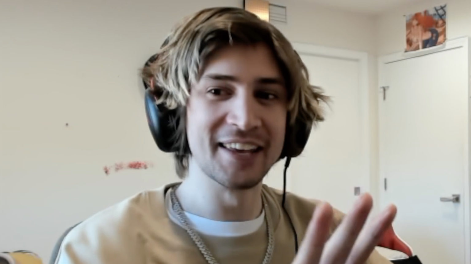 XQc's dad makes wholesome appearance on stream Dot Esports