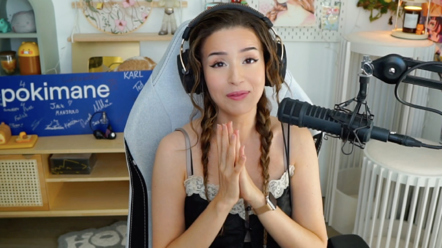 Pokimane Apologizes For Streaming Less On Twitch Vows To ‘kick Things Up A Notch Dot Esports 9534