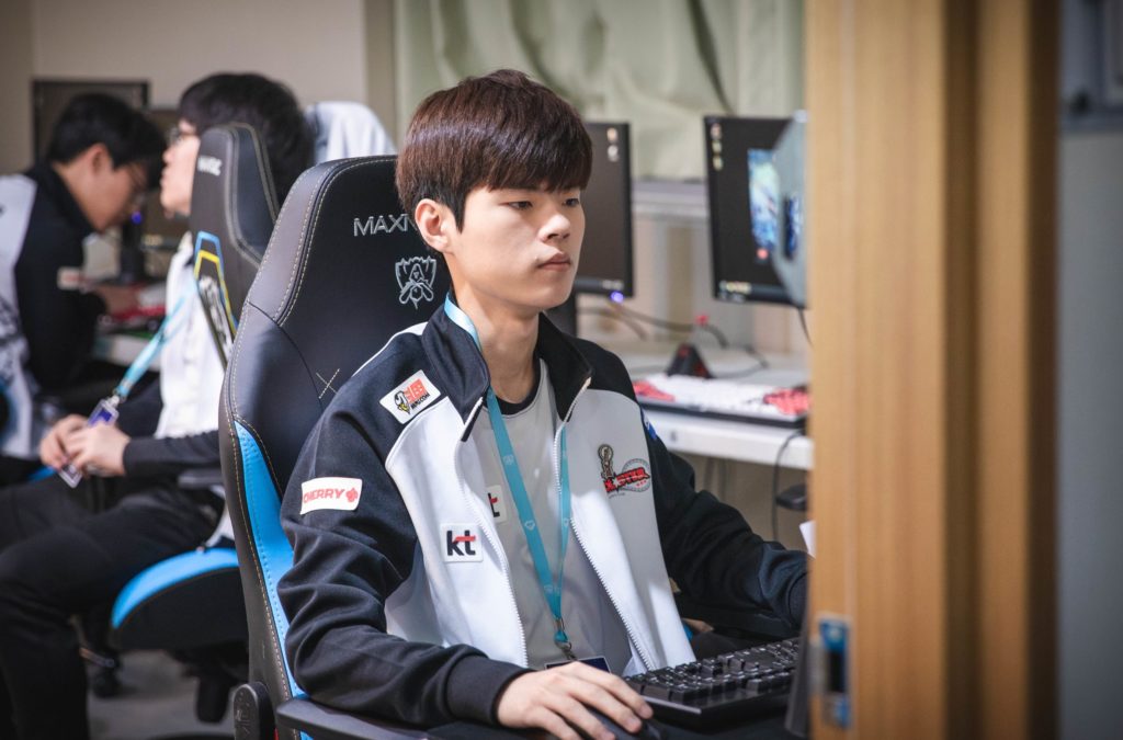 All of Deft’s placements at Worlds throughout his pro League career