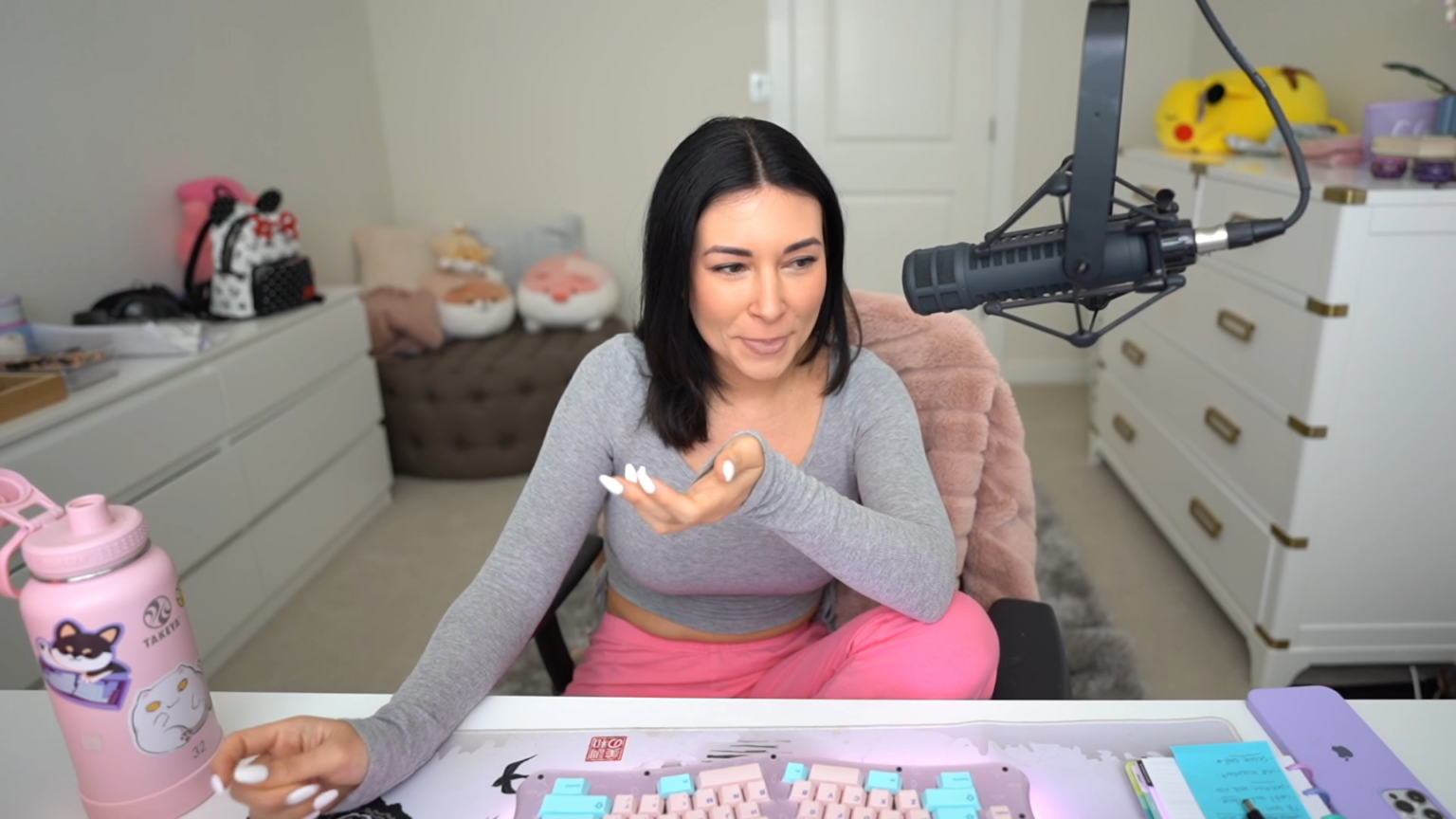 Alinity Is Kind Of Freaking Out Over A Netflix Onlyfans Documentary Dot Esports 6685