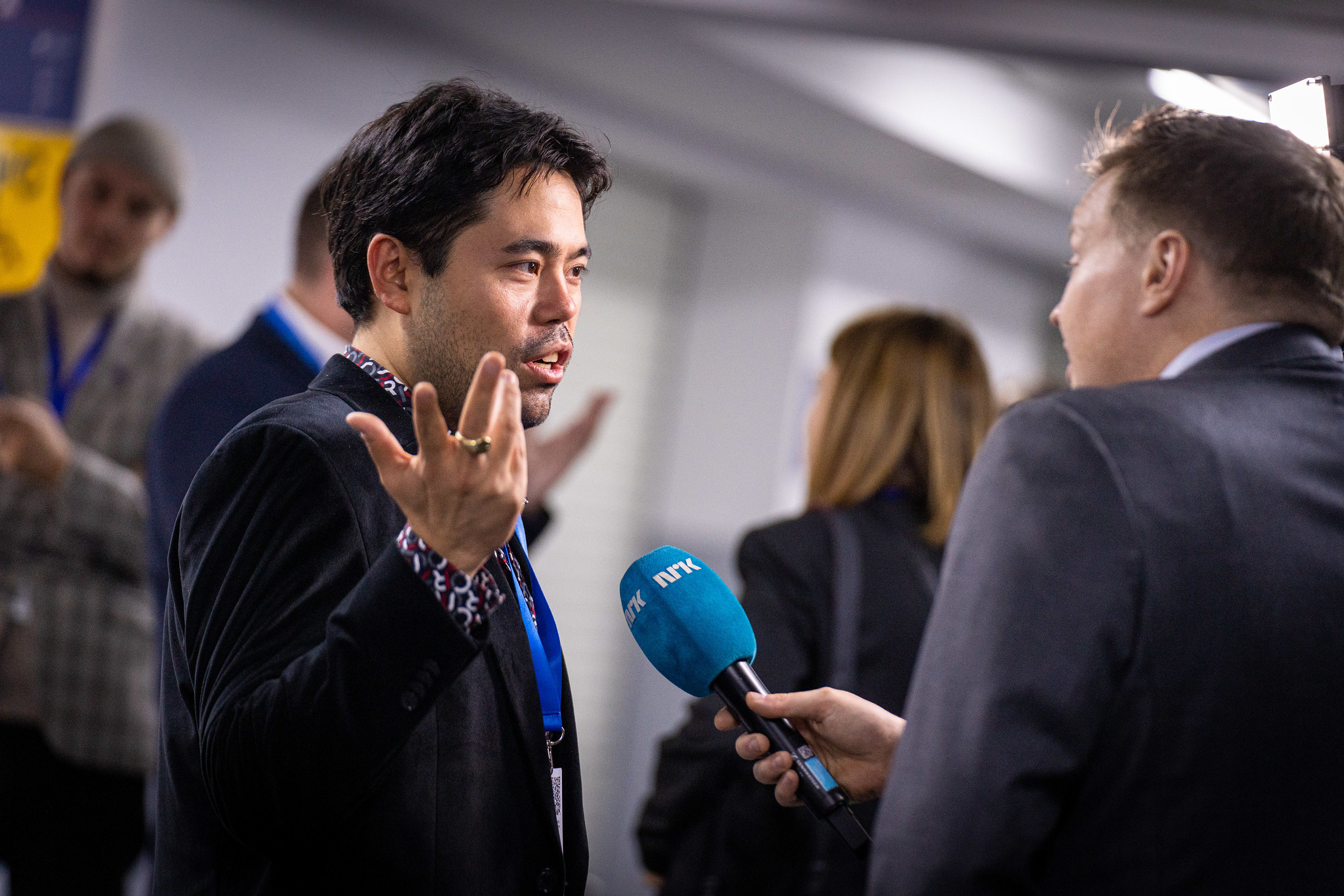 Nakamura steamrolls the field, leads on first day of World Blitz Chess