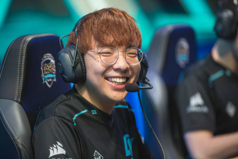 Huhi con la camiseta de CLG